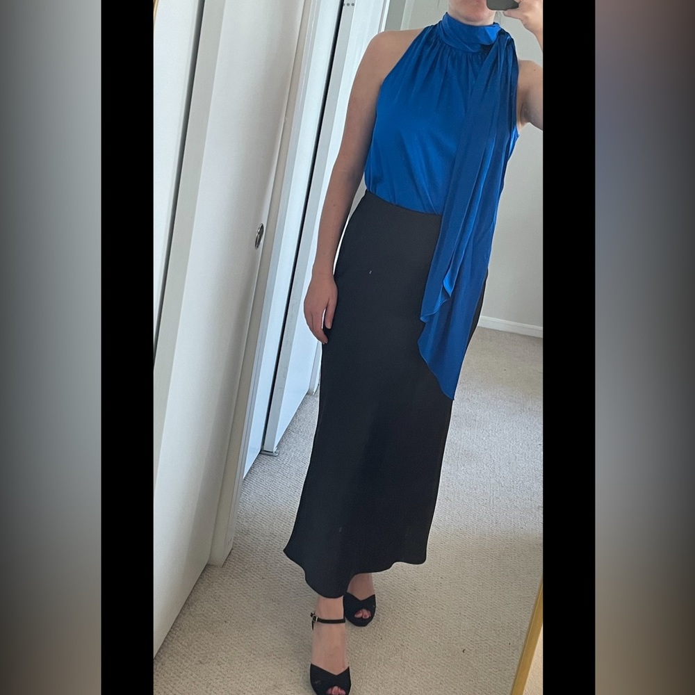 NWT ST. JOHN Sleeveless Silk Charmeuse Top in (Royal) Blue, Bow Detail